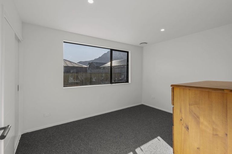 Photo of property in 43 Cheviot Street, Jacks Point, 9371