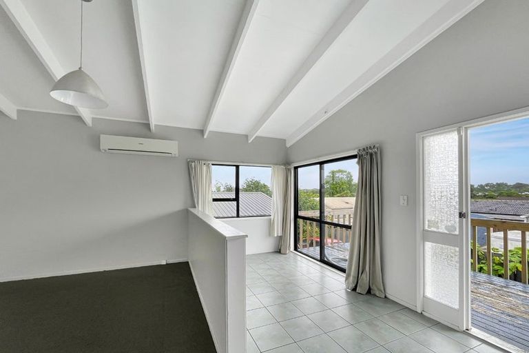 Photo of property in 8 Kopu Place, Clendon Park, Auckland, 2103