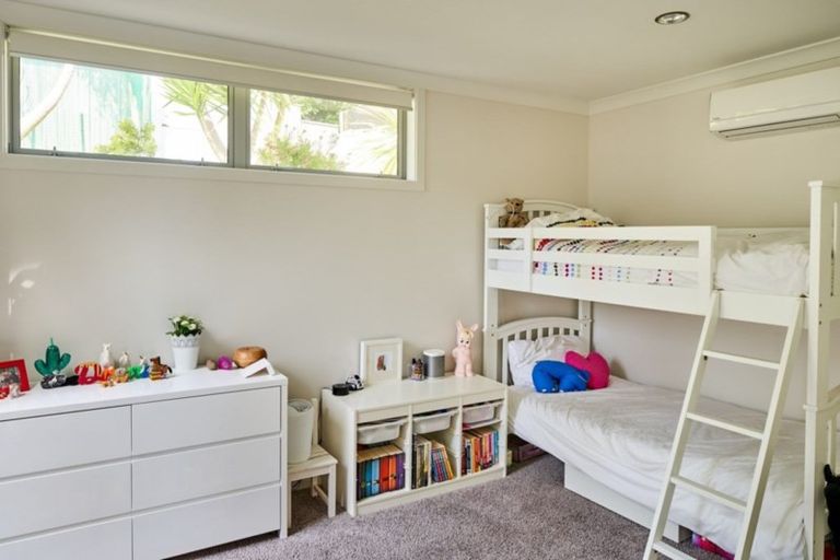 Photo of property in 25 Sunset Parade, Plimmerton, Porirua, 5026