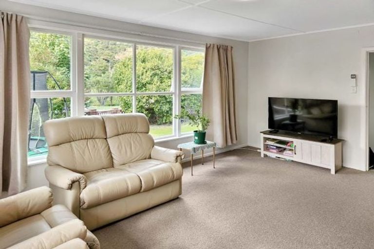 Photo of property in 199 Riverside Drive, Waterloo, Lower Hutt, 5011