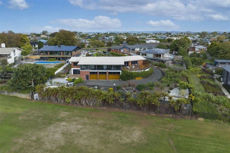 Photo of property in 13 Marnane Terrace, St Andrews, Hamilton, 3200