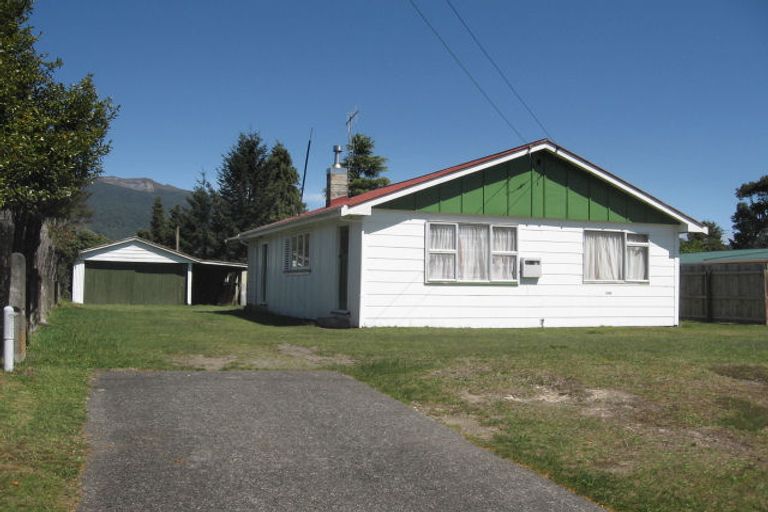 Photo of property in 29 Tongariro Road, Turangi, 3334
