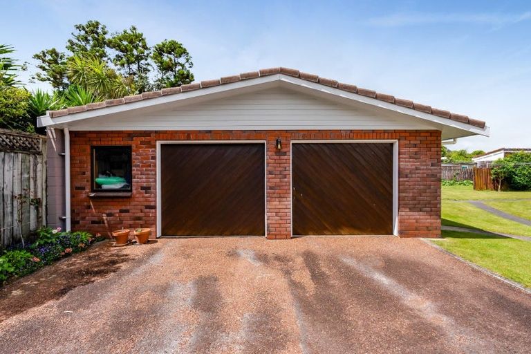 Photo of property in 24 Prudence Place, Oakura, 4314