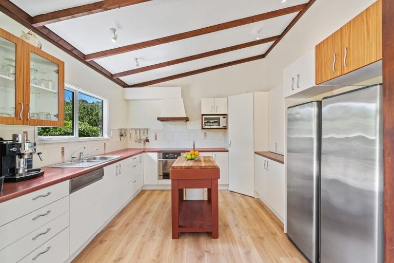 Photo of property in 45 Te Maika Road, Ngunguru, Whangarei, 0173
