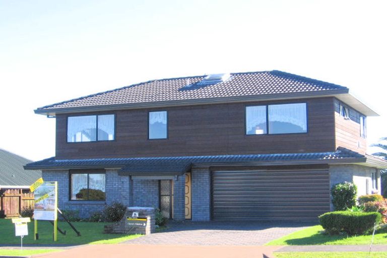 Photo of property in 72 Eugenia Rise, Totara Heights, Auckland, 2105