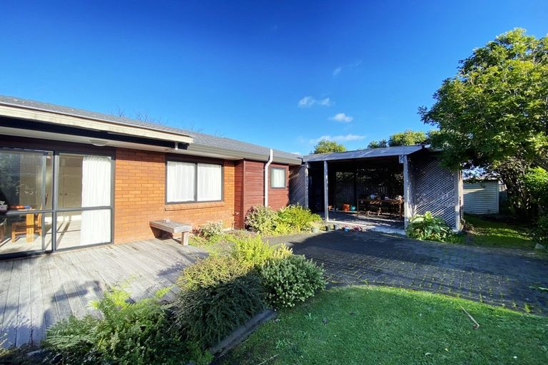 Photo of property in 38 West Fairway, Golflands, Auckland, 2013