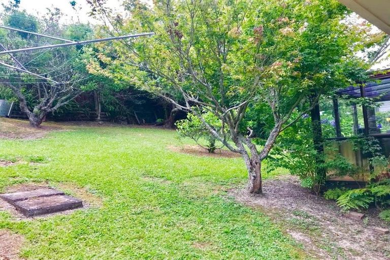 Photo of property in 1/5 Keldale Place, Forrest Hill, Auckland, 0620