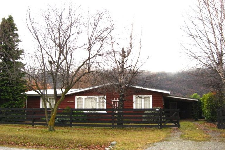 Photo of property in 27 Adamson Drive, Arrowtown, 9302