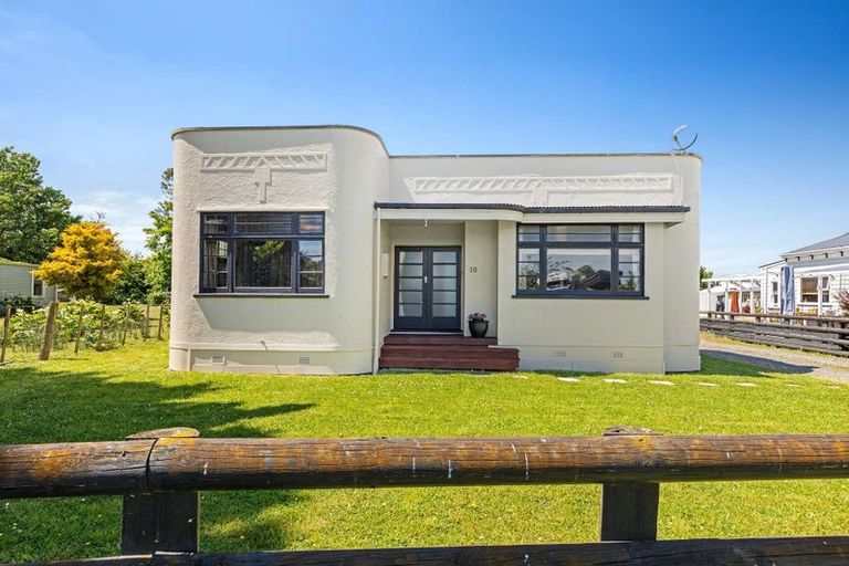 Photo of property in 16 Avon Street, Rongotea, 4476