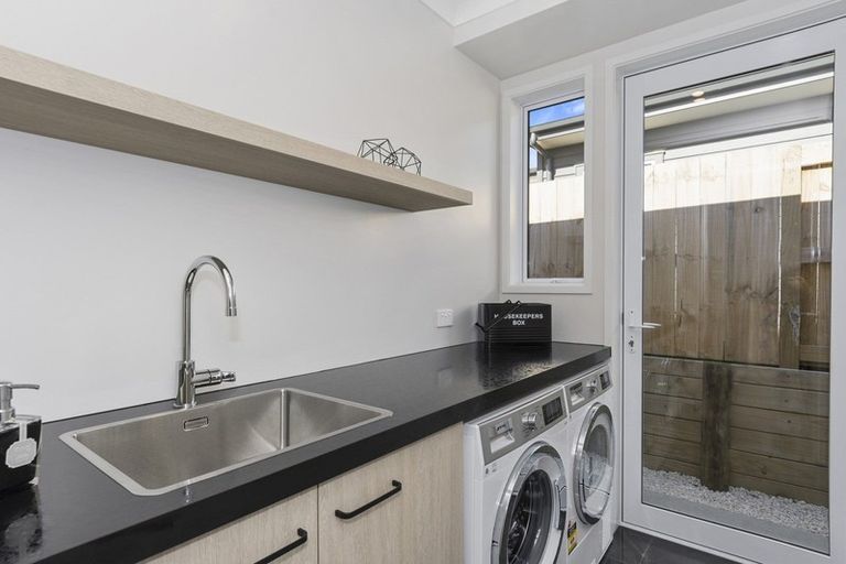 Photo of property in 231 Lakes Boulevard, Pyes Pa, Tauranga, 3112