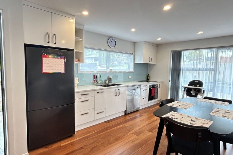 Photo of property in 23a Sequoia Place, Sunnynook, Auckland, 0620