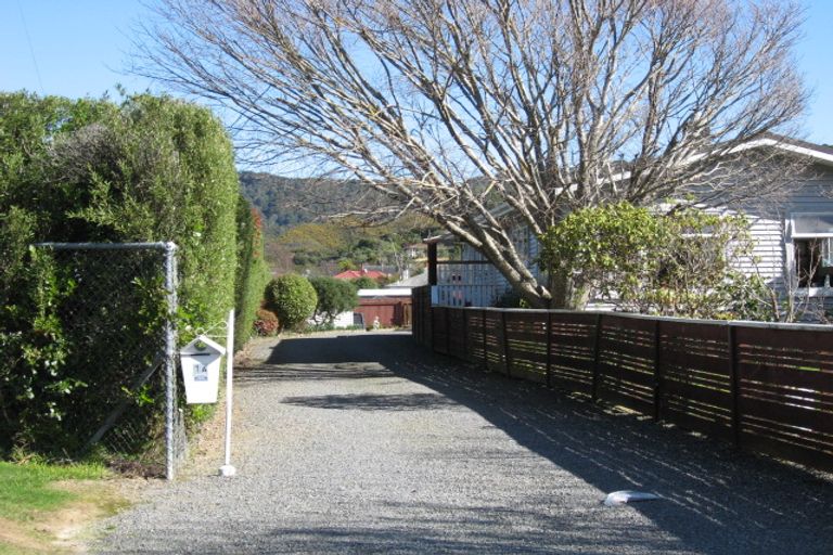 Photo of property in 1a Moohan Street, Wainuiomata, Lower Hutt, 5014