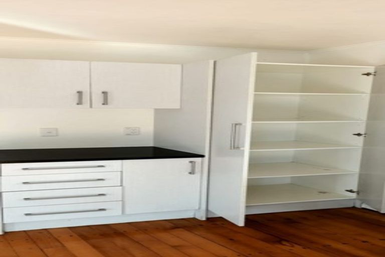 Photo of property in 2/265 Massey Road, Mangere East, Auckland, 2024