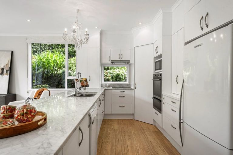 Photo of property in 47 English Oak Drive, Schnapper Rock, Auckland, 0632