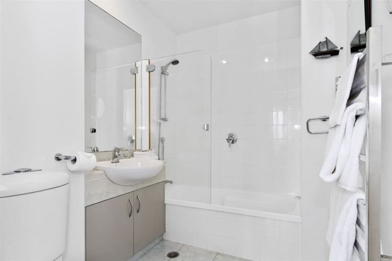 Photo of property in Beaumont Apartments, 12/12 Maunganui Road, Mount Maunganui, 3116