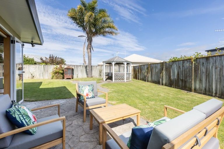 Photo of property in 11 Kensington Drive, Taradale, Napier, 4112
