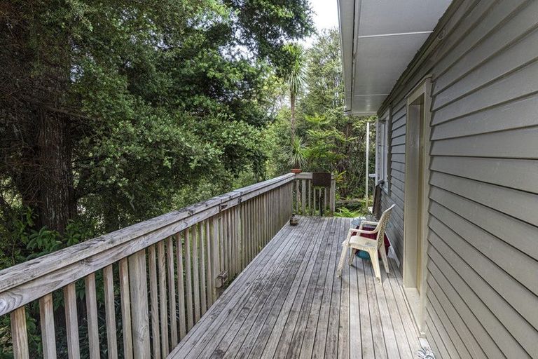 Photo of property in 64 Paparoa Station Road, Paparoa, 0571