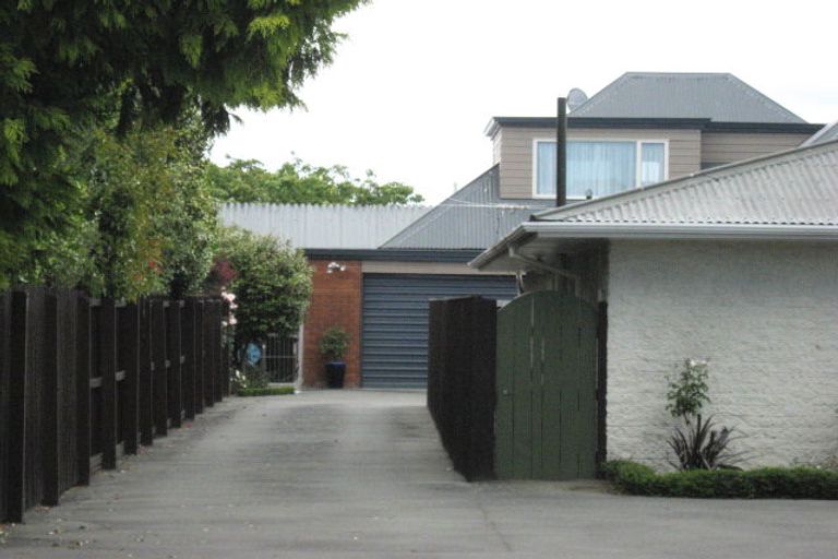 Photo of property in 2/303 Withells Road, Avonhead, Christchurch, 8042