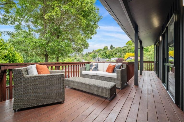 Photo of property in 5 Libra Place, Kawaha Point, Rotorua, 3010