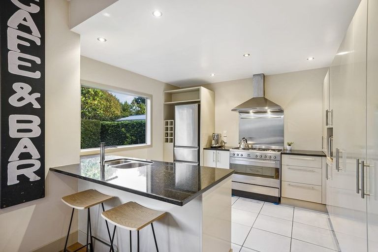 Photo of property in 28 Miller Street, Point Chevalier, Auckland, 1022