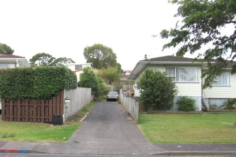 Photo of property in 26 Fitzherbert Avenue, West Harbour, Auckland, 0618