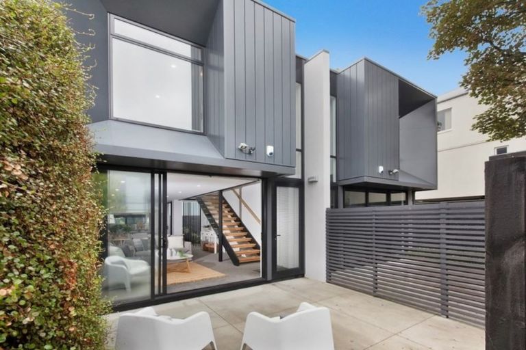 Photo of property in 3/308 Hereford Street, Christchurch Central, Christchurch, 8011