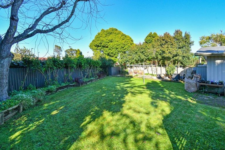 Photo of property in 25 Halver Road, Hillpark, Auckland, 2102