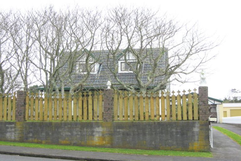 Photo of property in 2336 South Road, Okato, 4335