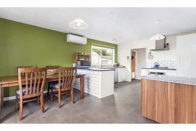 Photo of property in 6 King Street, Doyleston, 7682