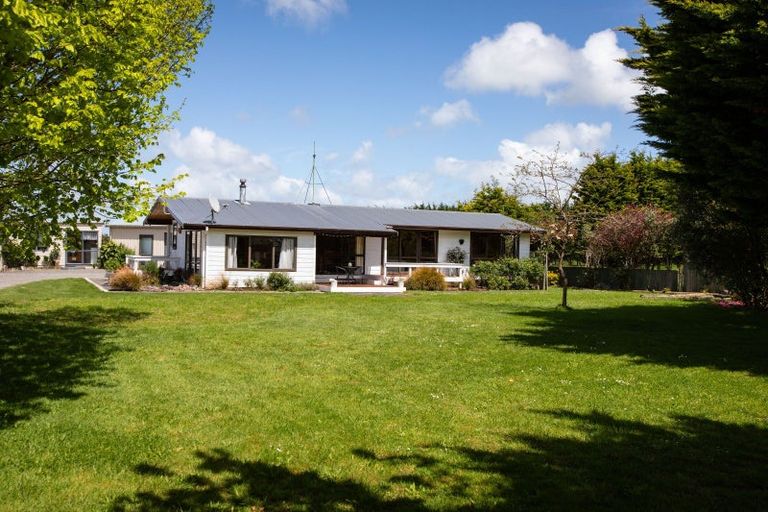 Photo of property in 47 Cowper Side Road, Dannevirke, 4976