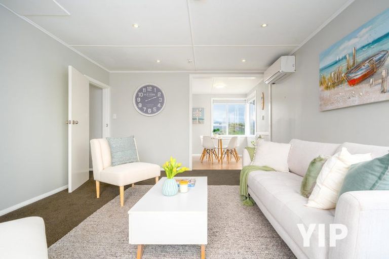 Photo of property in 34 Spur Grove, Titahi Bay, Porirua, 5022