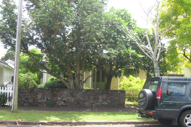 Photo of property in 19 Domain Street, Devonport, Auckland, 0624