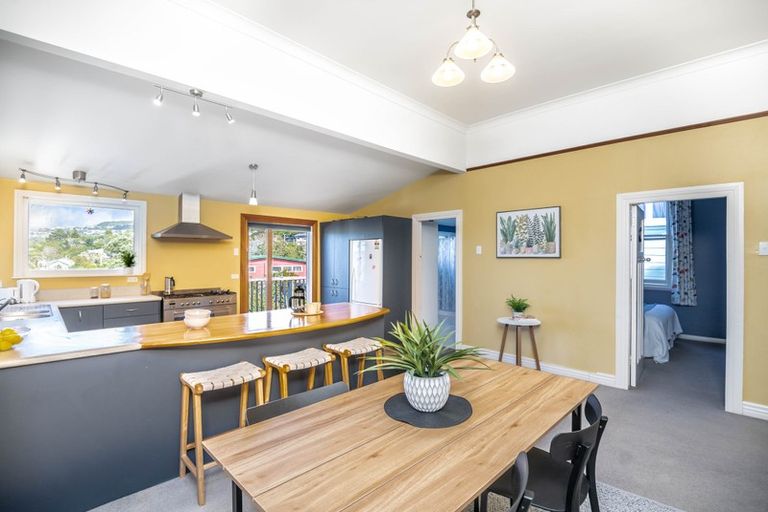 Photo of property in 43 Ironside Road, Johnsonville, Wellington, 6037