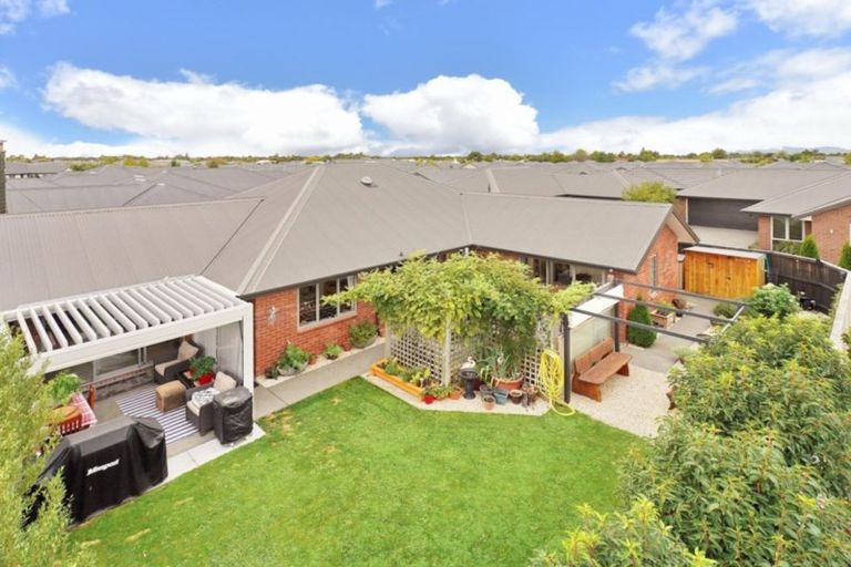 Photo of property in 16 Franklin Drive, Rangiora, 7400