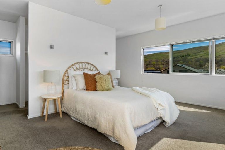 Photo of property in 26 Mavora Road, Lake Hayes, Queenstown, 9304