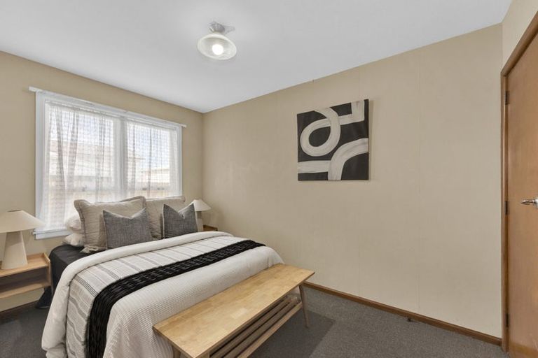 Photo of property in 2/42 North Avon Road, Richmond, Christchurch, 8013