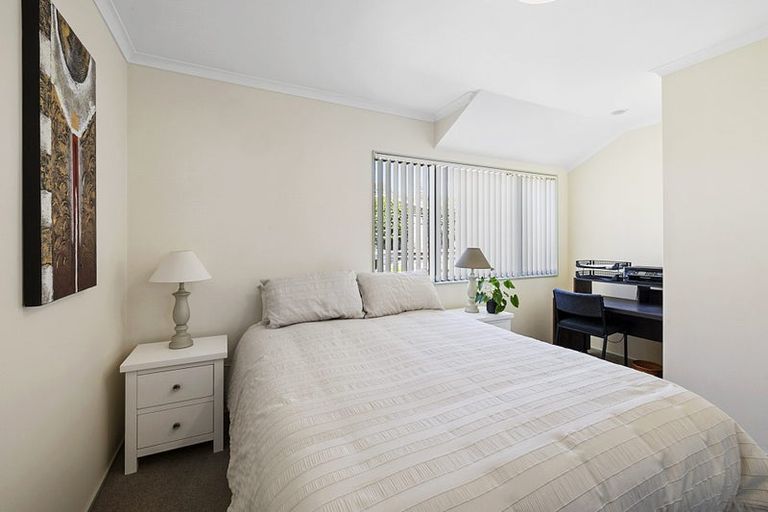 Photo of property in 26 Ashmore Drive, Frankleigh Park, New Plymouth, 4310