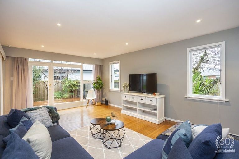Photo of property in 14 Yeovil Place, St Albans, Christchurch, 8052