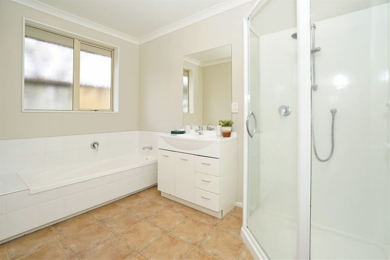 Photo of property in 62 Barrington Drive, Huntington, Hamilton, 3210