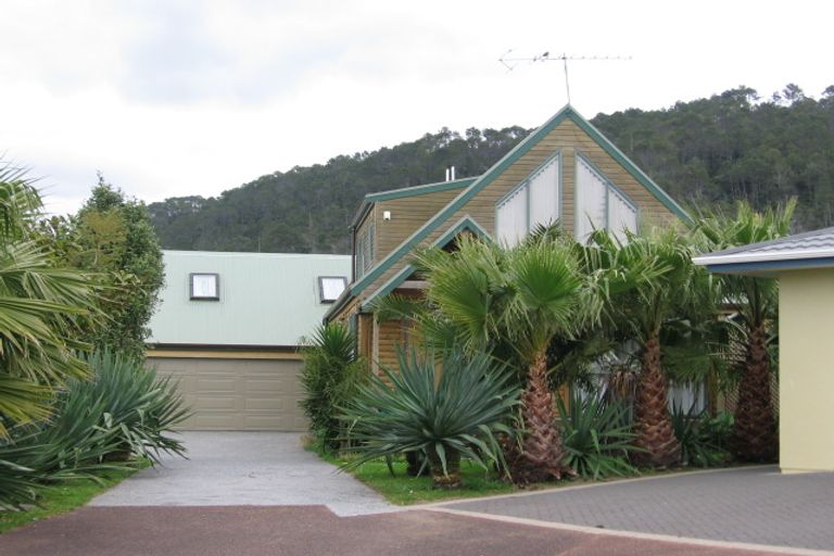 Photo of property in 12 Cathedral Court, Hahei, Whitianga, 3591