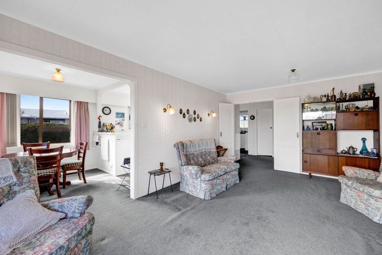 Photo of property in 15 Green Lane, Hawera, 4610