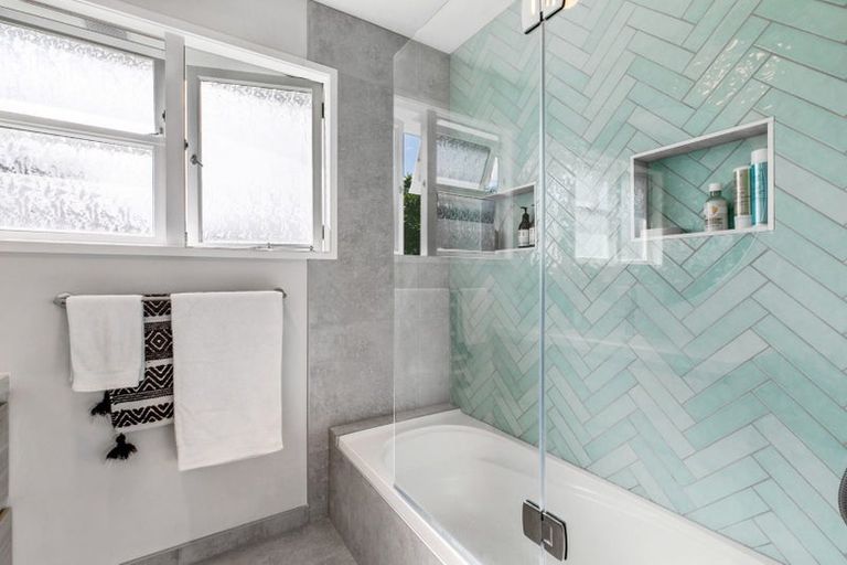 Photo of property in 5 Wanaka Place, Glenview, Hamilton, 3206