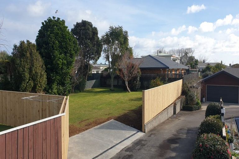 Photo of property in 9/2 Wilton Street, Westown, New Plymouth, 4310