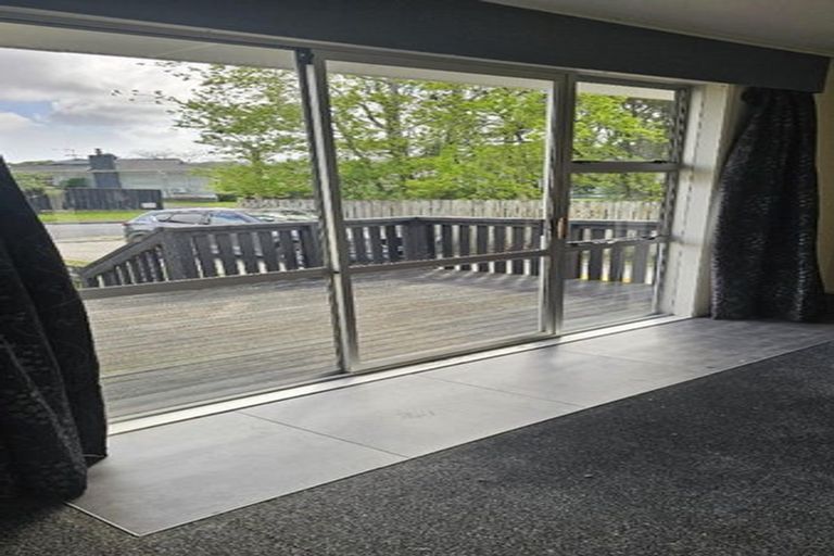 Photo of property in 4 Ranui Avenue, Ranui, Auckland, 0612