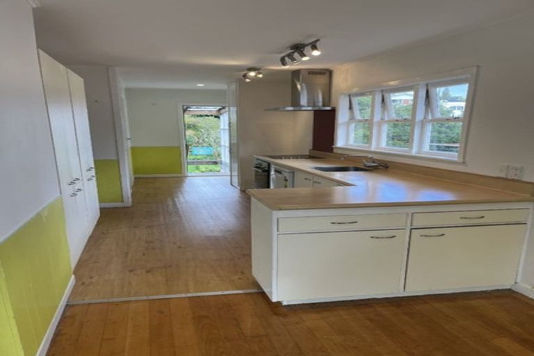 Photo of property in 32 Chartwell Avenue, Glenfield, Auckland, 0629