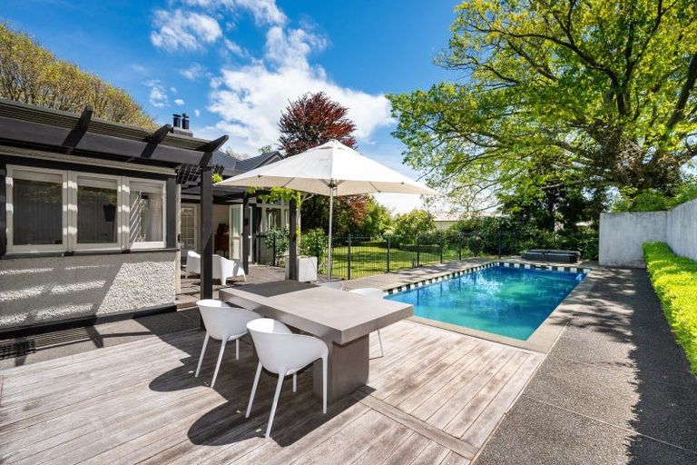 Photo of property in 54 Iona Road, Havelock North, 4130