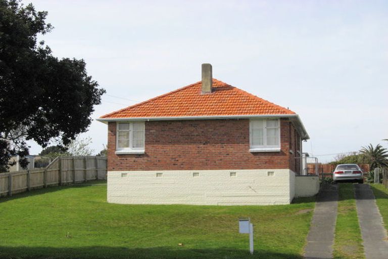 Photo of property in 86 Harper Street, Gonville, Whanganui, 4501