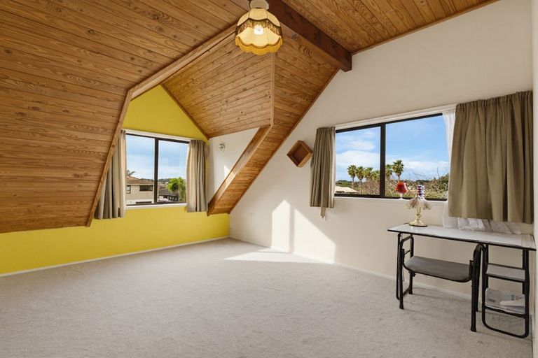 Photo of property in 14 Riverside Drive, Waiuku, 2123
