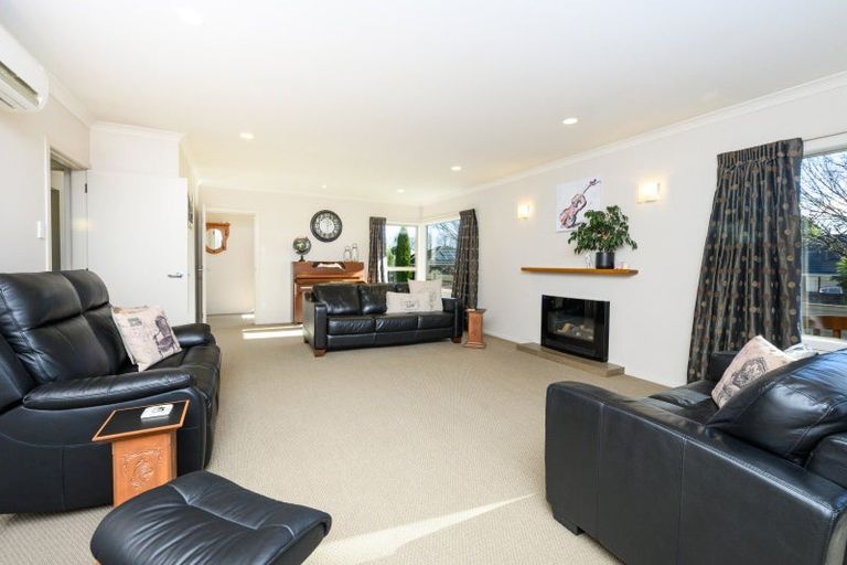 Photo of property in 14 Churchill Avenue, Hokowhitu, Palmerston North, 4410