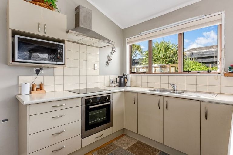 Photo of property in 15 Cassley Crescent, Papakowhai, Porirua, 5024